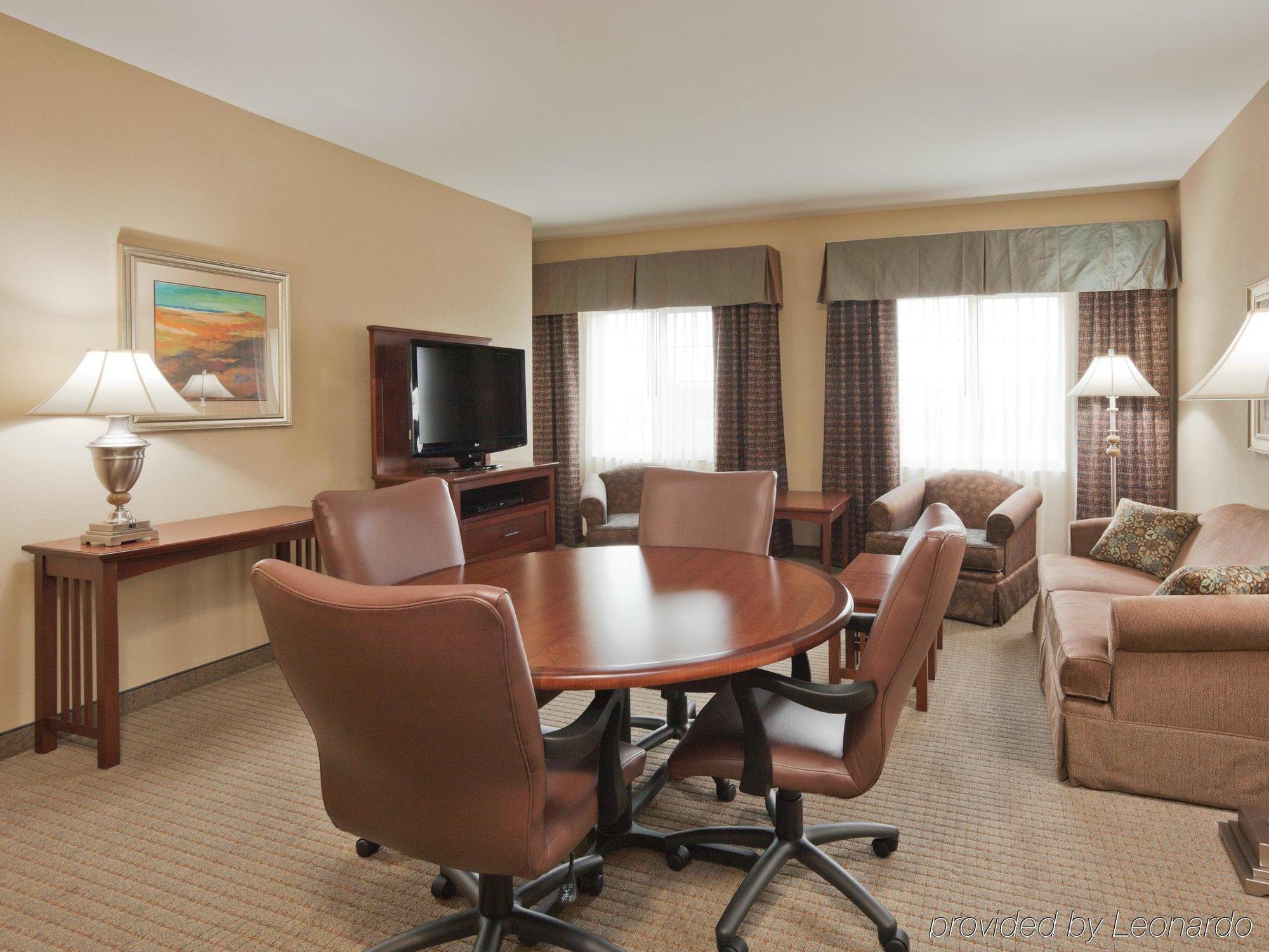 Westay Suites - Covington/Mandeville Habitación foto